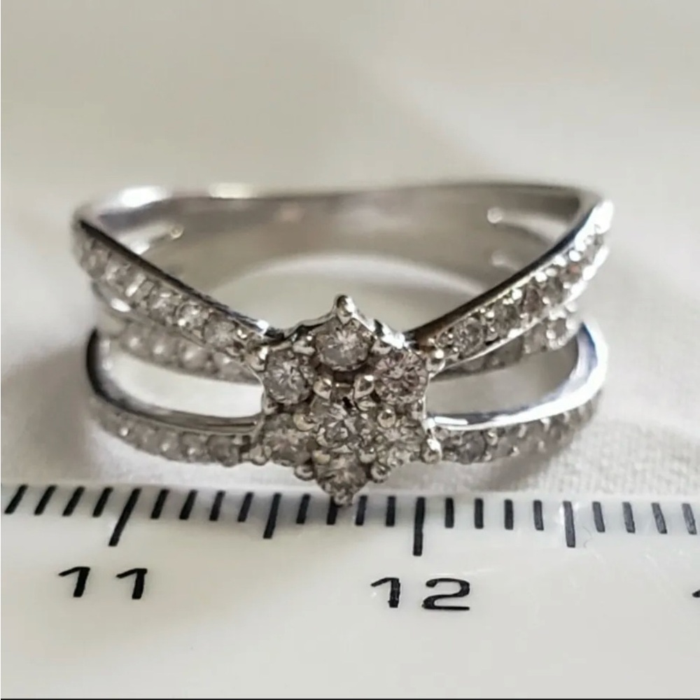 18K White Gold Diamond Bow Ribbon Ring Cuff - Openwork Ribbons - Size 7.25 - Picture 7 of 15